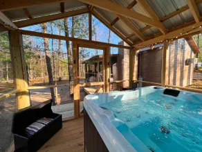 The Cabin at Crockett Creek - Image 2