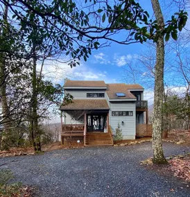 Cozy Cottage - Mountain Views • Fire Pit • Near Wintergreen - Image 5
