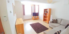 Bassett House with 3 bedrooms, fast Wi-Fi and off road parking - Image 5
