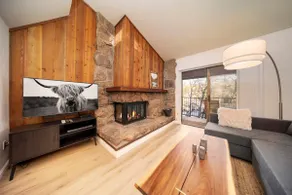 1 bed remodeled, private deck - Image 5