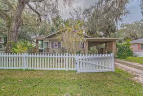 Chic Ocala Home w/ Yard ~ 1 Mi to Dtwn Square - Image 2