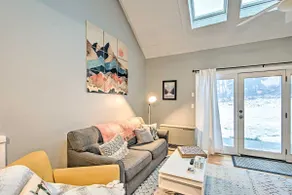 Near Newfound Lake: Plymouth Condo w/ Fireplace! - Image 4