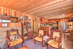 Quiet, Historic Manor: Located in Ghost Town! - Image 4