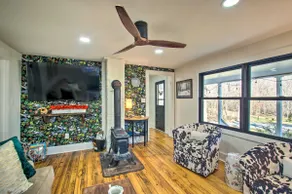 Stoney Creek Cottage: Waterfront Hot Tub, Fire Pit - Image 5
