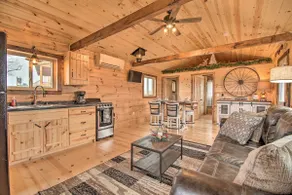 Serene Views: Quiet Farmhouse Cabin in Wisconsin! - Image 5
