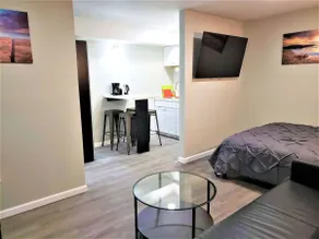 # 1, studio apartment, private kitchen / bathroom - Image 3