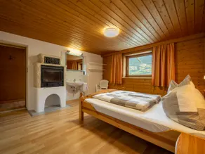 Stay near the ski resort - Image 5