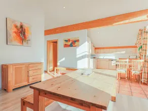 Penthouse with a balcony and views - Image 3