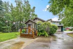 The Fireweed House - Historic Custom Mural Home - Image 2