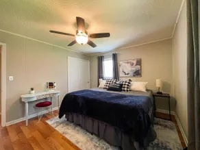 3 BR Near Tennis Center~Golf~Berry~Shorter - Image 3