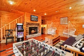4BR I Blue Ridge Georgia Retreat| Hot Tub| Wi-Fi - Image 4