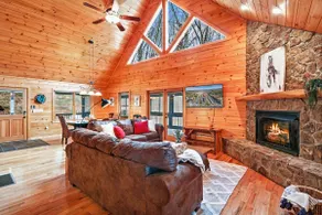 4BR I Blue Ridge Georgia Retreat| Hot Tub| Wi-Fi - Image 2
