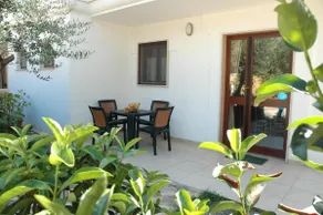 Apartment ulivo with pool and private beach - Image 4