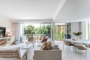 Heart of Sunshine, Spacious Apt with Pool & Garden - Image 3