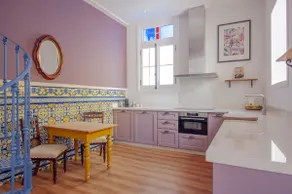 Luxury 4-Bedroom Apt | Patio & Rooftop Terrace - Image 2