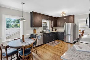 Large 4 BR, Game Room, *Midweek stay discounts* - Image 4