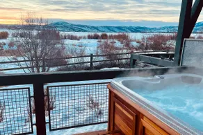 Walkable Park Mountain Getaway: Hot Tub & Views! - Image 3