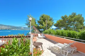 D large apt with big terrace next to the beach - Image 5