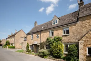 Characterful holiday cottage in the heart of Bourton-on-the-Water - Pear Tree Cottage, Bourton - Image 5