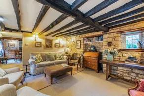 Characterful holiday cottage in the heart of Bourton-on-the-Water - Pear Tree Cottage, Bourton - Image 3