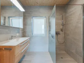 Group home of 3 apartments near the ski lift - Image 5