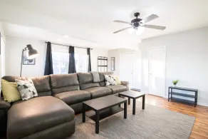 ABODE ON ATLANTIC - Spacious 2BD in the Heights - Image 2