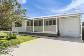 Aaruna Beach House - Image 5