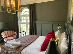 Eastwood Observatory: 12 bedrooms, swimming pool and tennis court - Image 5