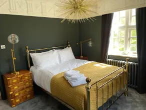 Eastwood Observatory: 12 bedrooms, swimming pool and tennis court - Image 4