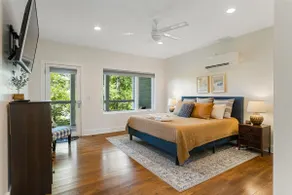 Hamilton Villa | Walk to Downtown! 3 BED 3 BATH - Image 4