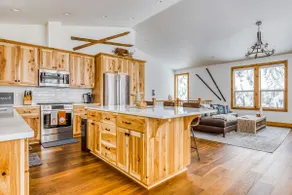 Beautiful, Modern Alpine Home - Private Hot Tub, G - Image 4