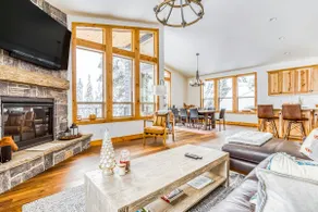 Beautiful, Modern Alpine Home - Private Hot Tub, G - Image 2