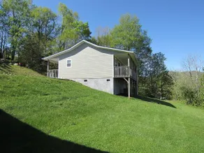 Apple Orchard 2BR | Views | EVCharger - Image 4