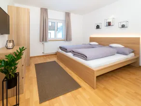 Apartment with terrace surrounded by mountains - Image 3