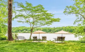 Peaceful Waterfront Family Retreat - Image 5