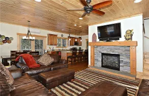 Lazy Bear Lodge - Image 3