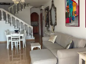 Townhouse with Sea View - Image 2