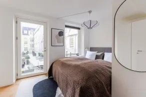 Stylish Apartment on Best Location for 4 People - Image 2