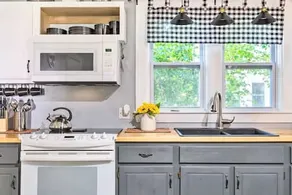 Comfortable, Charming Home Near Outdoor Adventure. Pet Friendly! - Image 4