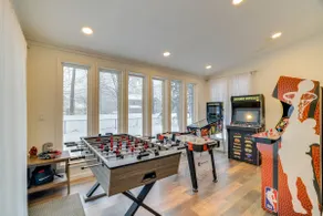 Hot Tub, Fire Pit & Game Room: Tobyhanna Home! - Image 2