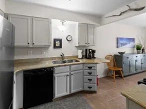 Lovely 4 BDR Home with Private Hot Tub Near Trails - Image 4