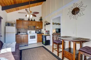 Cozy Kona Coast Apt w/ Lanai ~ 8 Miles to Beach! - Image 3