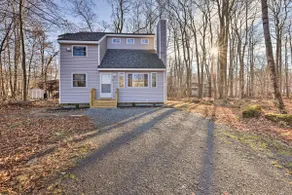 4 Mi to Tobyhanna State Park: Home w/ Fire Pit - Image 3
