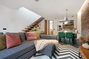 Emblematic Ravina House - Image 3
