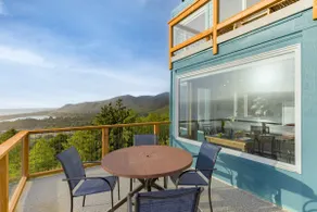 Unterhaltungs-Terrasse mit Panoramablick auf den Ozean | Blue Horizon von AvantStay - Image 3