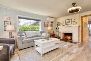 Beach Pines Bungalow by AvantStay - Image 5