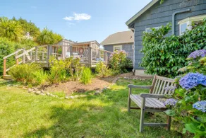 Beach Pines Bungalow by AvantStay - Image 4