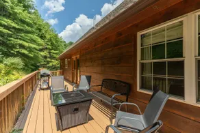 Lazy Bear Inn - Image 3