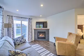Updated Port Orchard Home, Walk to Waterfront - Image 5