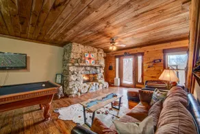 Resting Bear Retreat Hot Tub Pool Table Fire Pit - Image 4